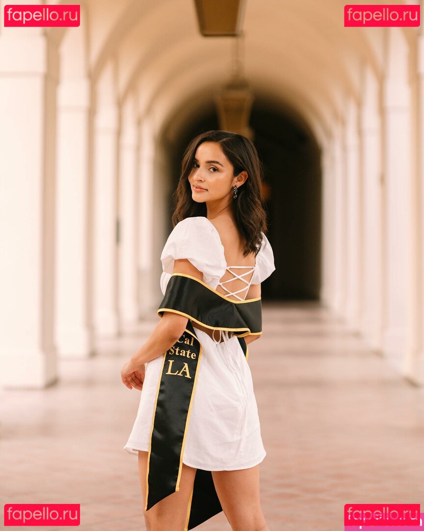 Alejandra Cobos / sofdaydreams Onlyfans Photo Gallery 