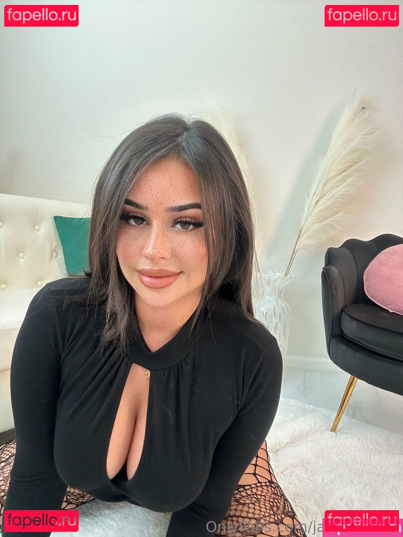 jacquelienefernandez / jacquelinetv Onlyfans Photo Gallery 