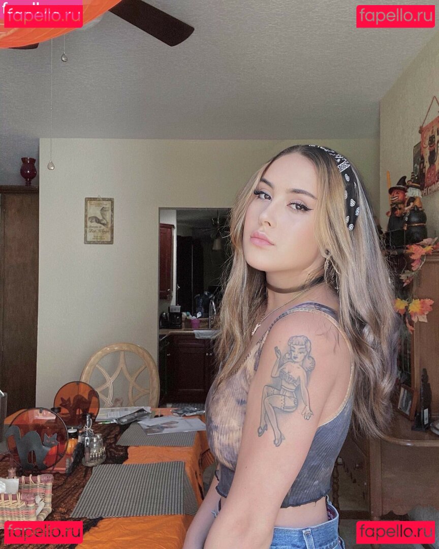 localmilff / localmilffx3 Onlyfans Photo Gallery 