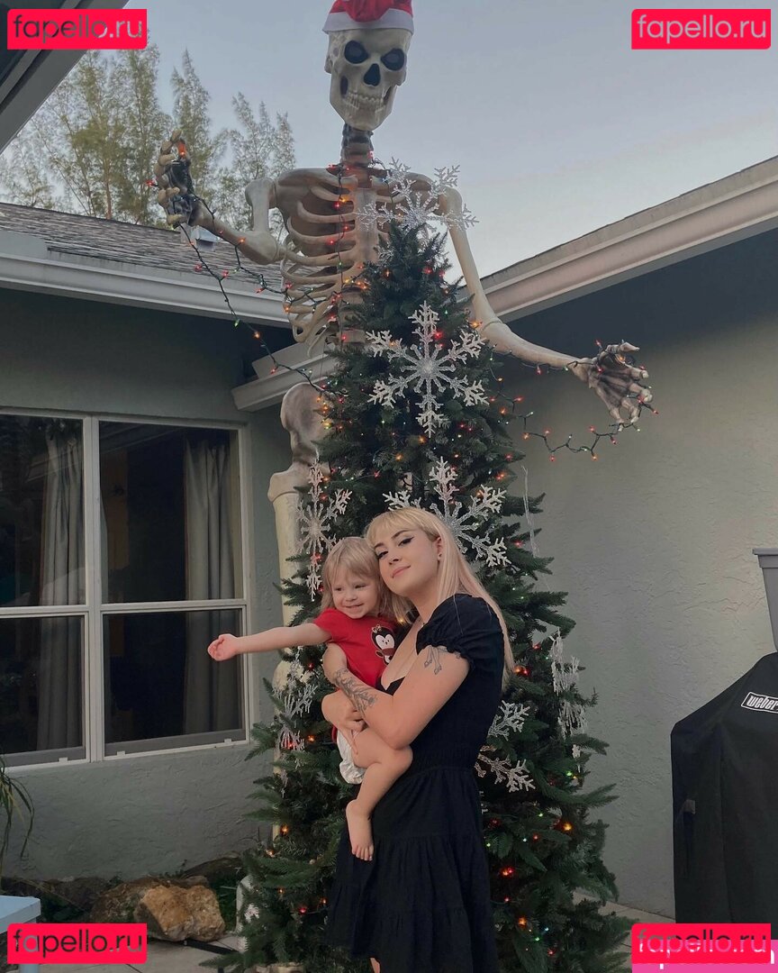 localmilff / localmilffx3 Onlyfans Photo Gallery 