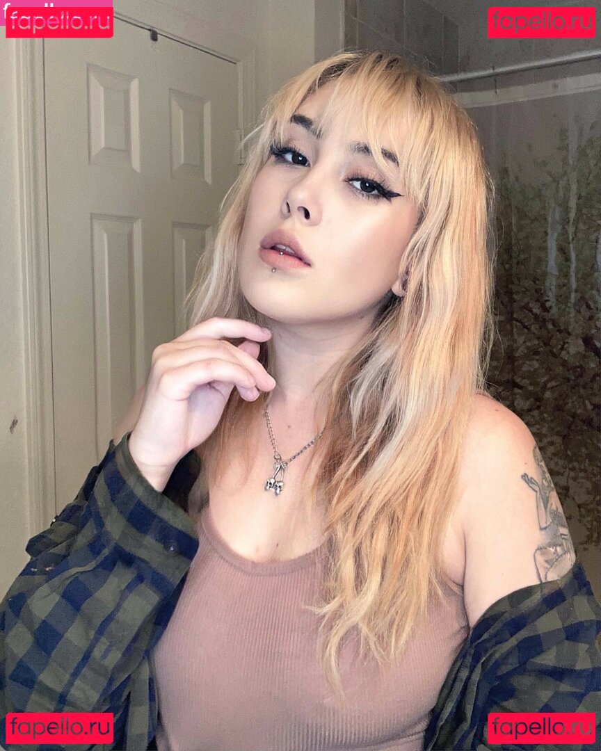 localmilff / localmilffx3 Onlyfans Photo Gallery 