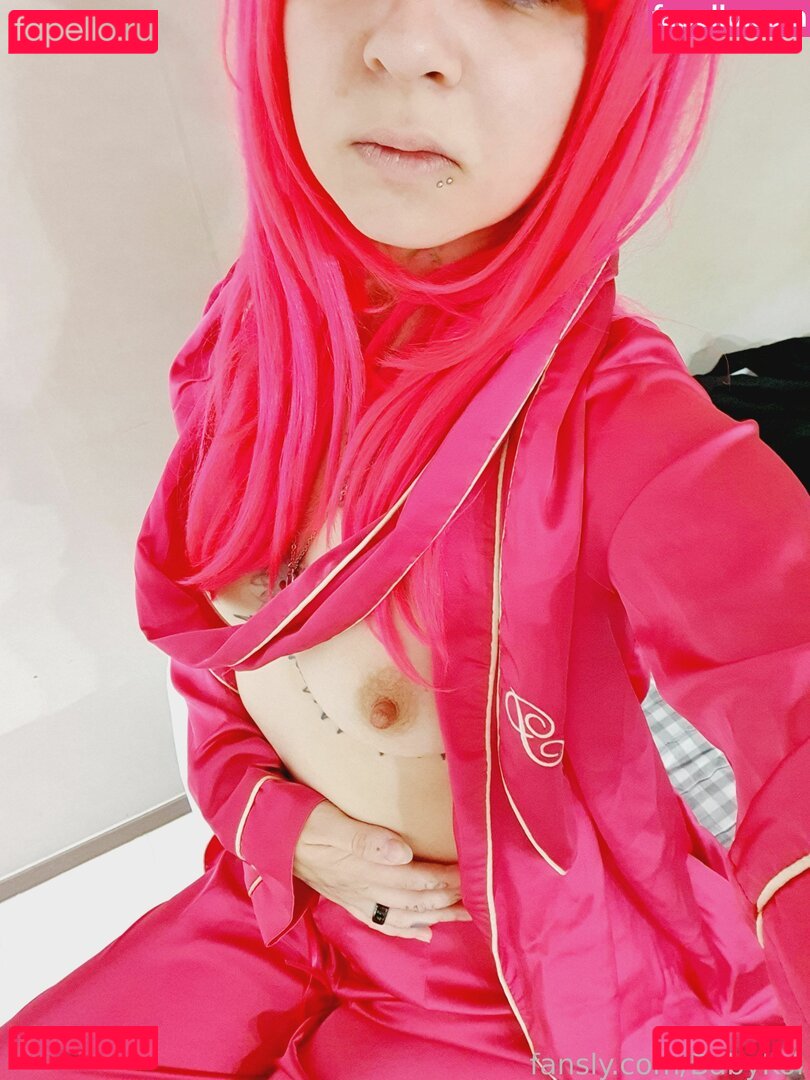 Evie Chan / youronlyevelyn Onlyfans Photo Gallery 