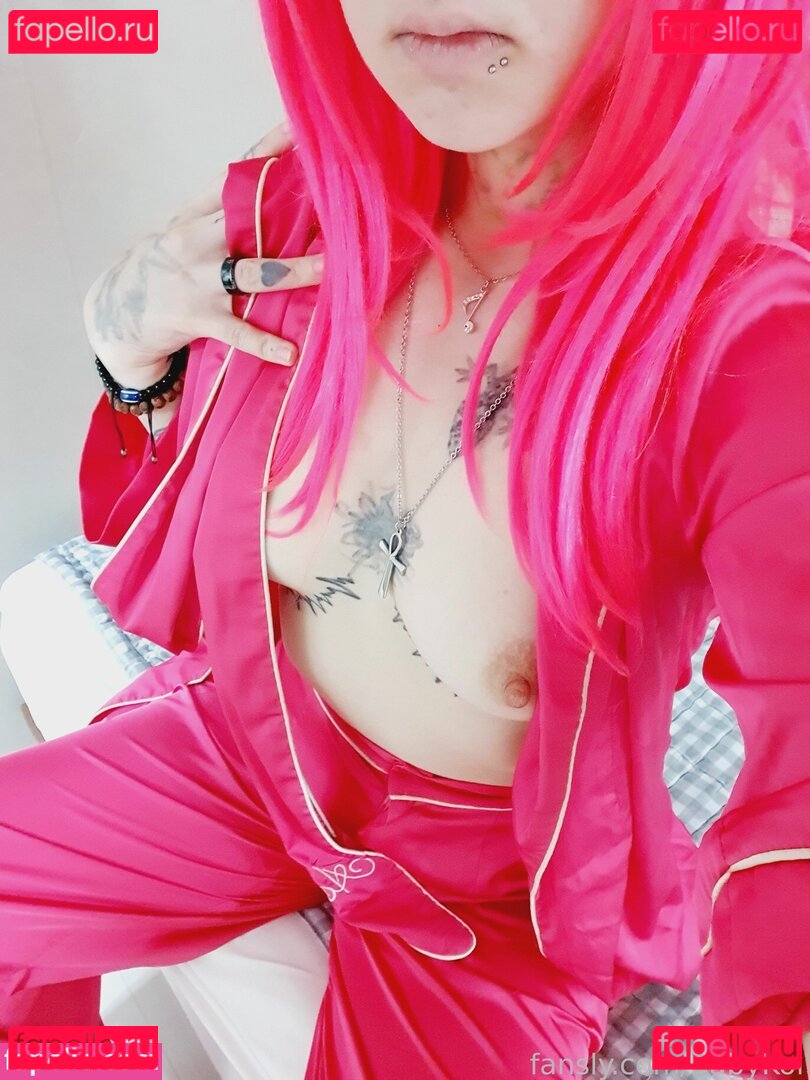 Evie Chan / youronlyevelyn Onlyfans Photo Gallery 