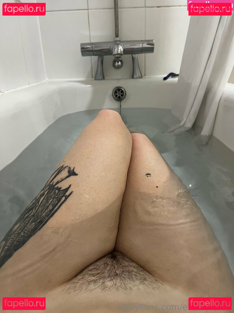 eviefreak Onlyfans Photo Gallery 