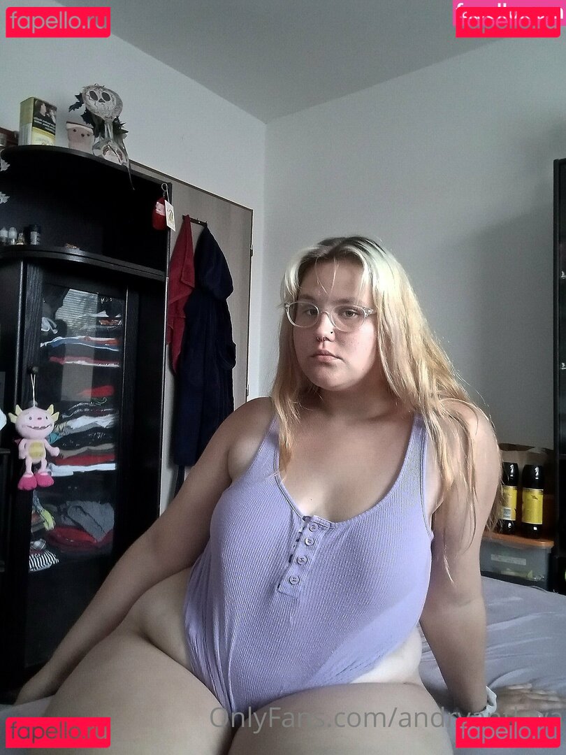 andryantlova / pprincesslaraa Onlyfans Photo Gallery 