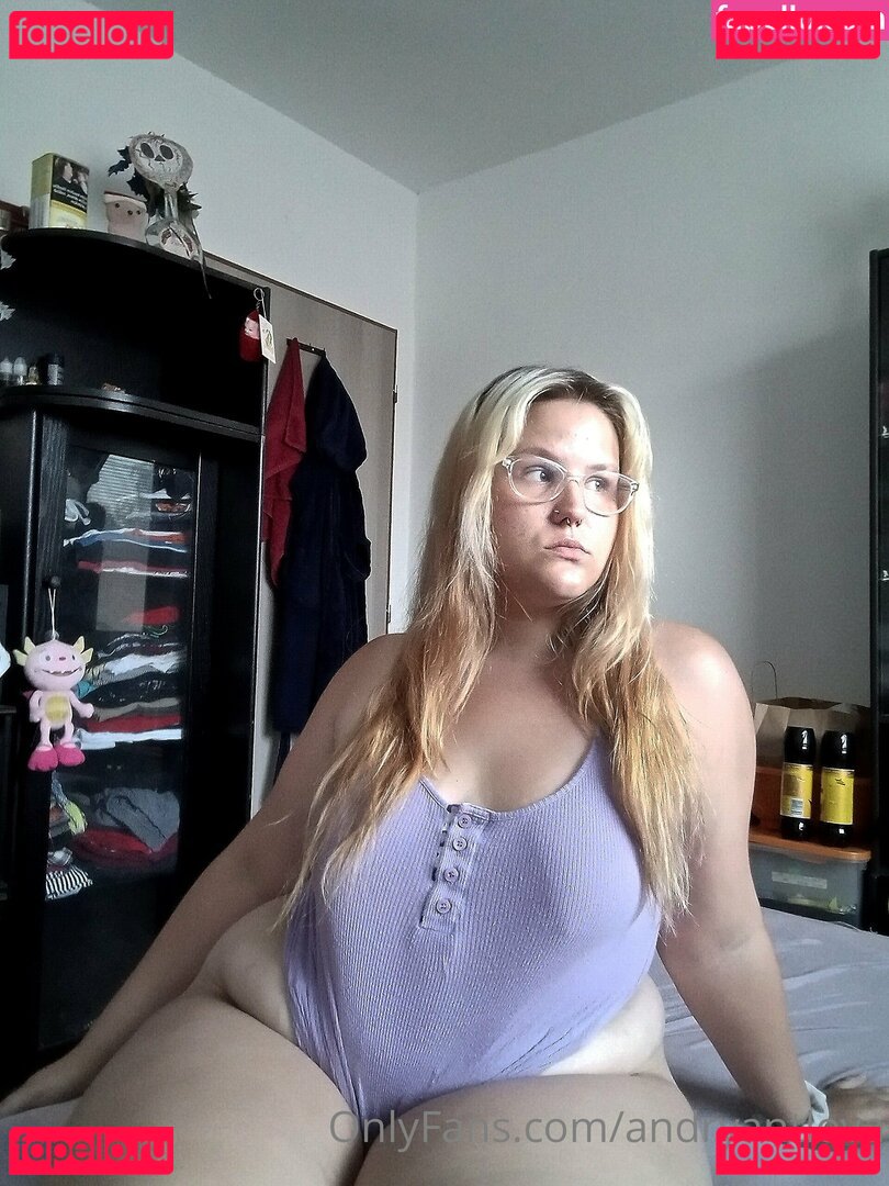 andryantlova / pprincesslaraa Onlyfans Photo Gallery 