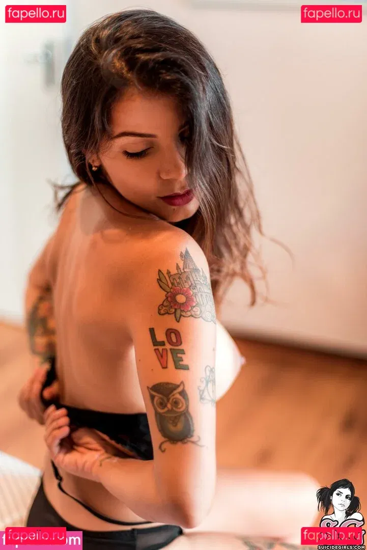 Jeeh Suicide Onlyfans Photo Gallery 