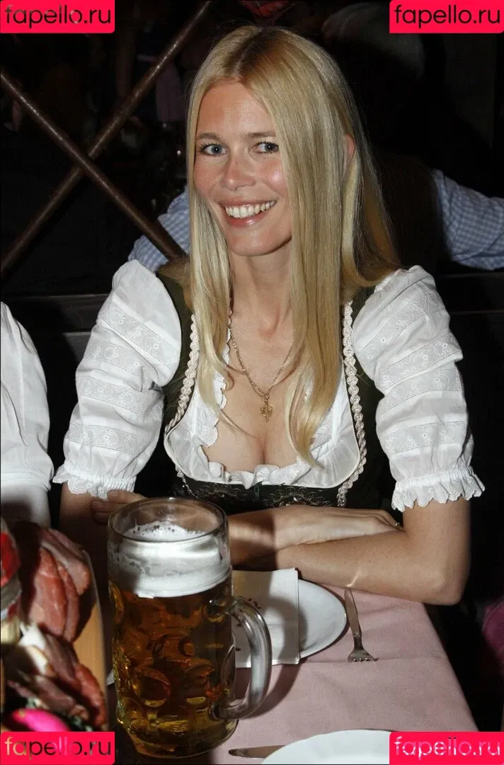 Claudia Schiffer Onlyfans Photo Gallery 