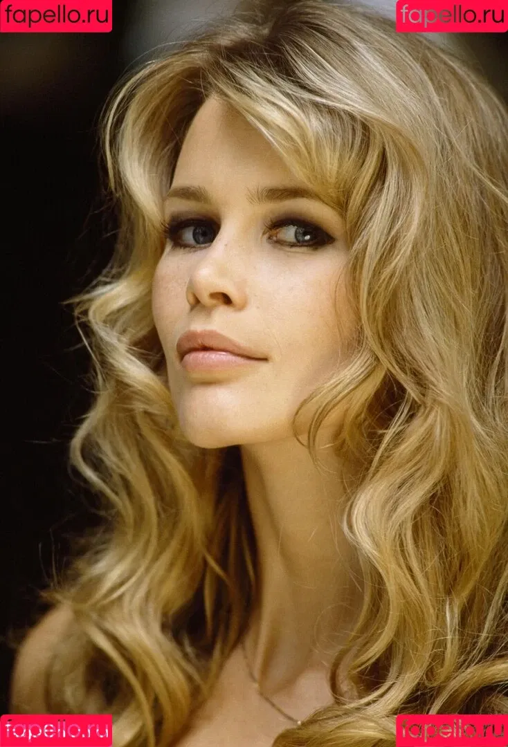 Claudia Schiffer Onlyfans Photo Gallery 