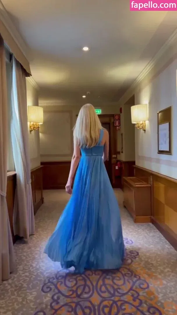 Claudia Schiffer Onlyfans Photo Gallery 