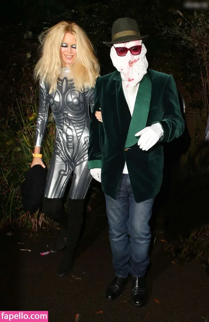 Claudia Schiffer Onlyfans Photo Gallery 