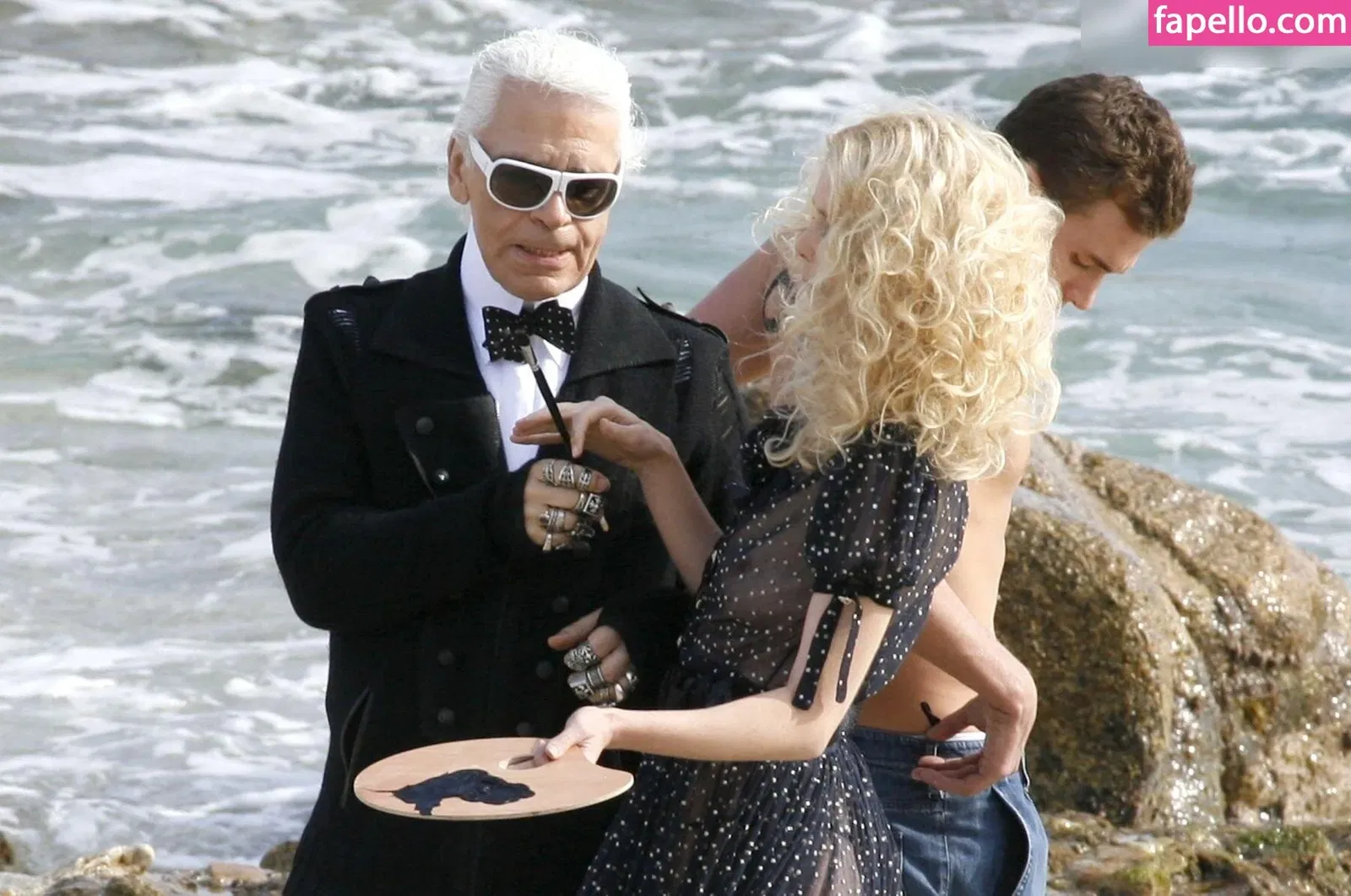 Claudia Schiffer Onlyfans Photo Gallery 