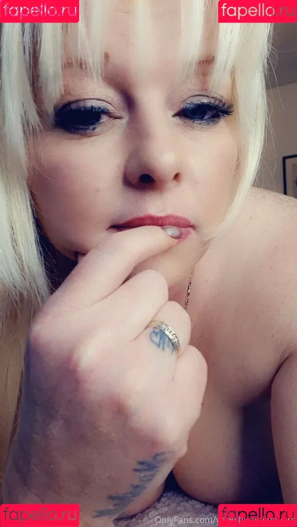 hannahsmith40 Onlyfans Photo Gallery 