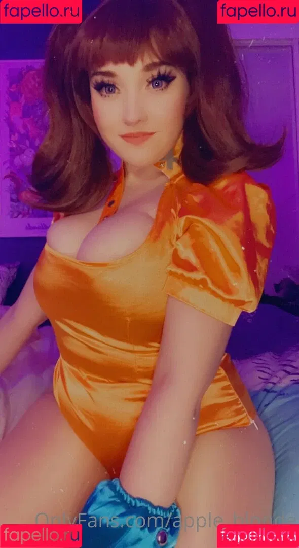 apple_blonde Onlyfans Photo Gallery 