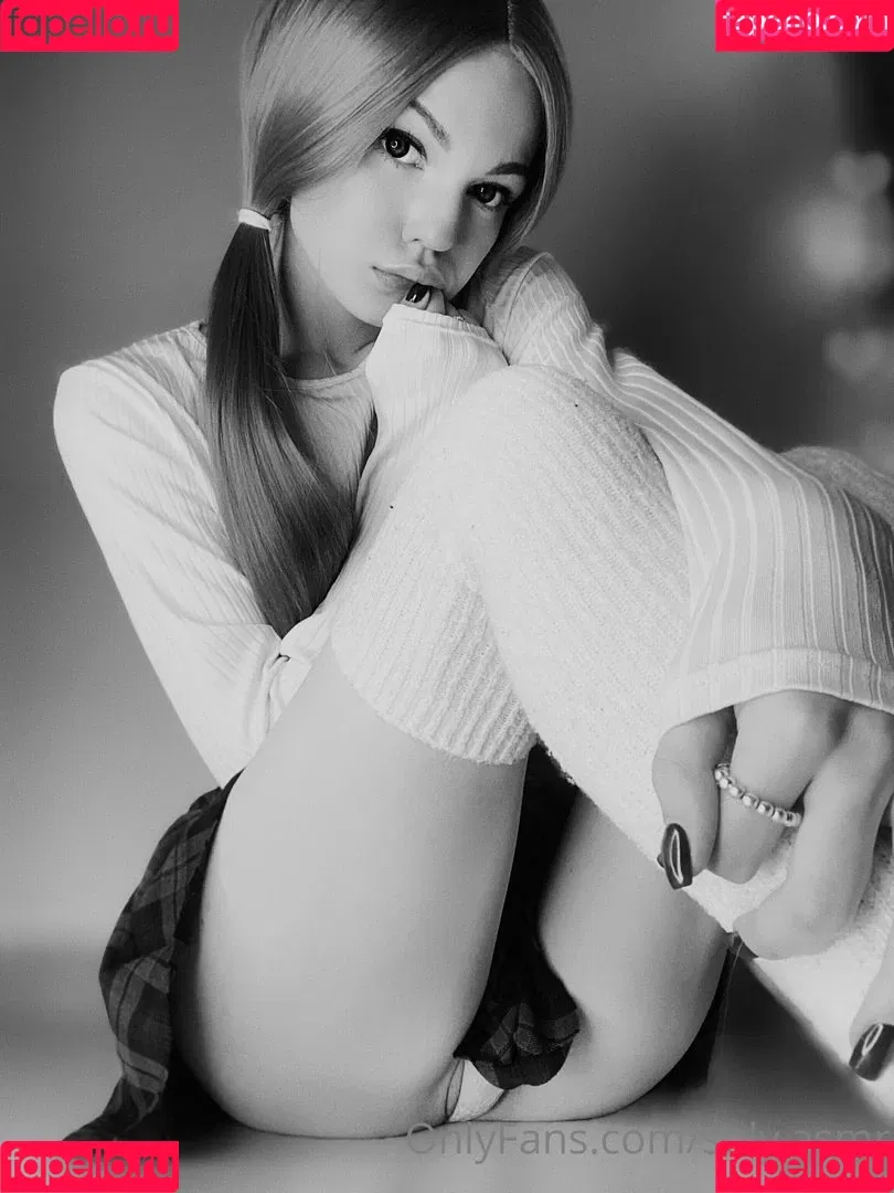 Soly ASMR Onlyfans Photo Gallery 