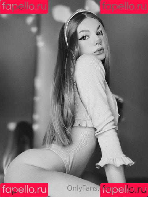 Soly ASMR Onlyfans Photo Gallery 