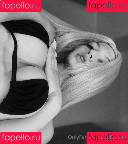 Soly ASMR Onlyfans Photo Gallery 