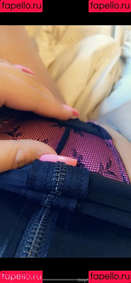 moreofscarlet Onlyfans Photo Gallery 
