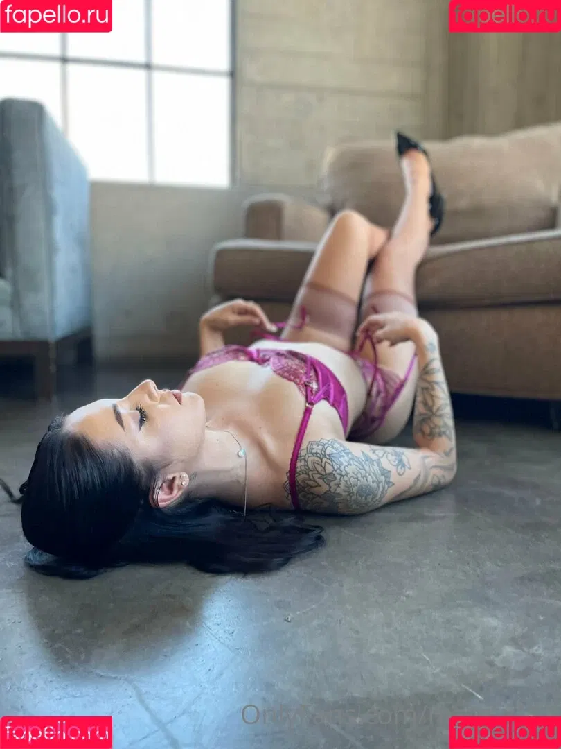 namimamilune Onlyfans Photo Gallery 