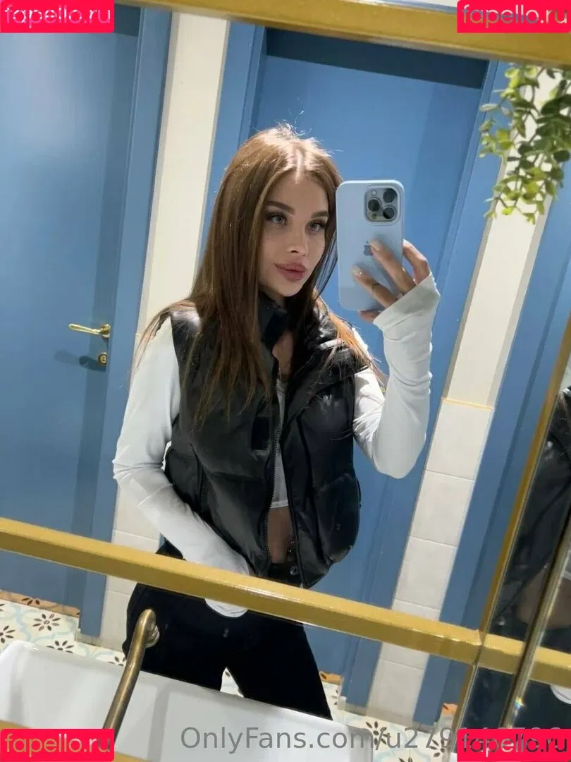 bella_lla Onlyfans Photo Gallery 