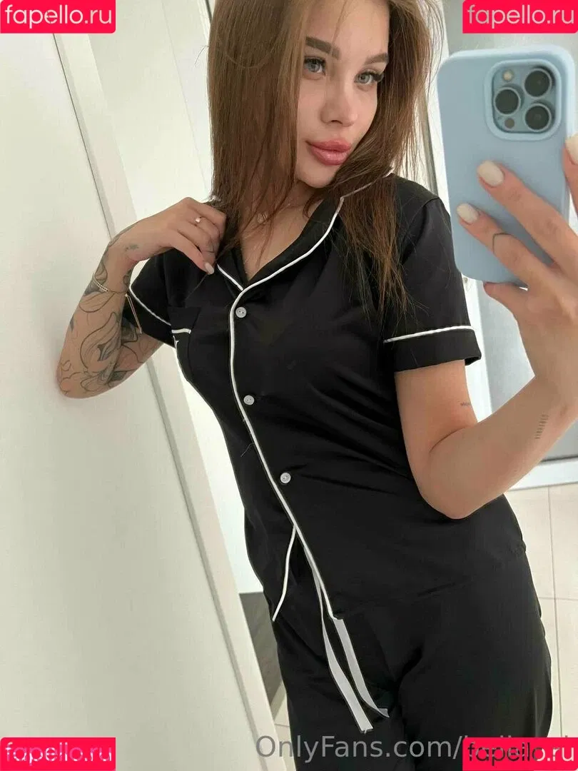 bella_lla Onlyfans Photo Gallery 