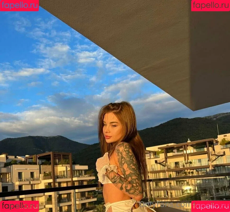 bella_lla Onlyfans Photo Gallery 