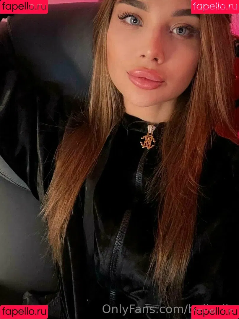 bella_lla Onlyfans Photo Gallery 
