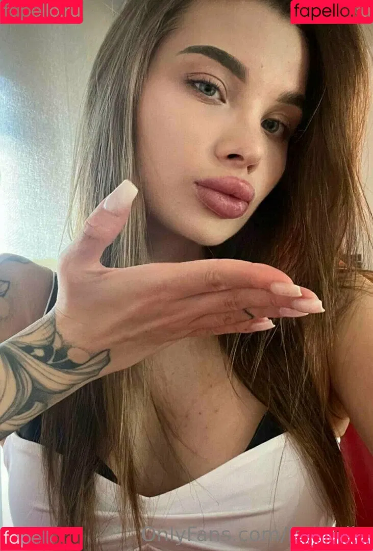 bella_lla Onlyfans Photo Gallery 