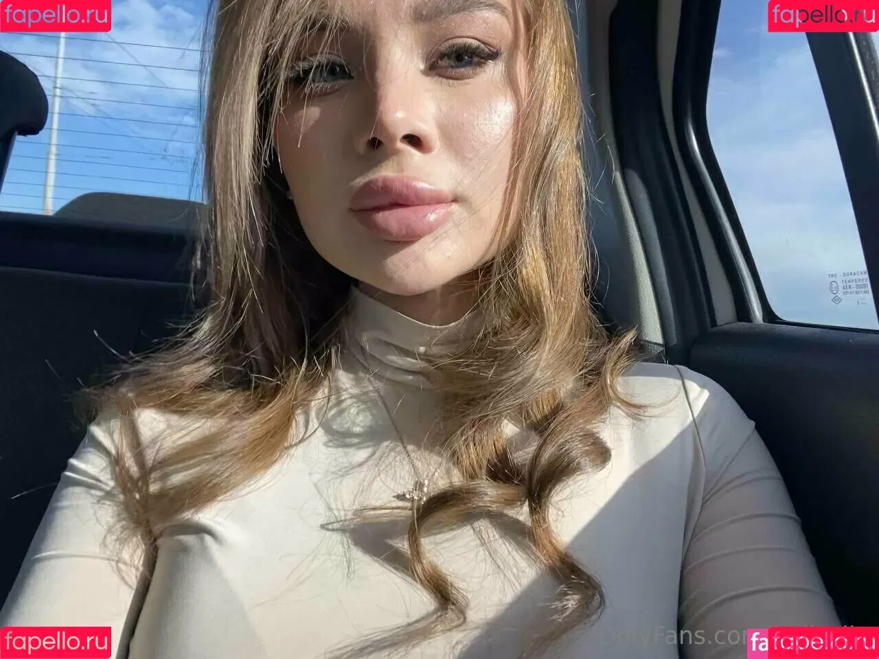 bella_lla Onlyfans Photo Gallery 