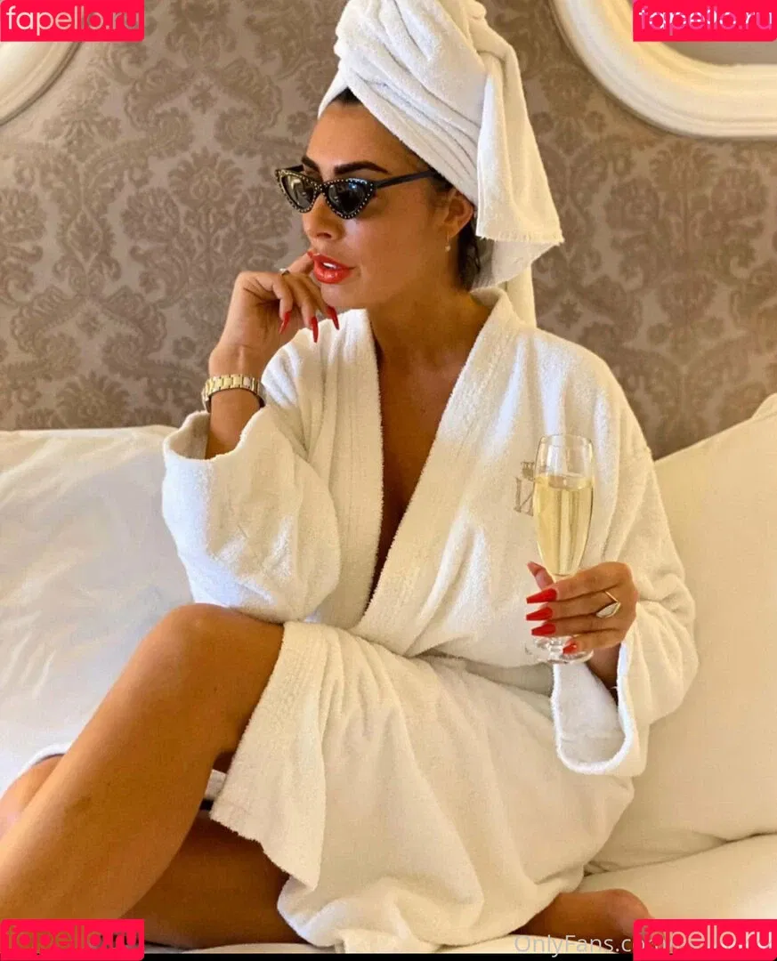 AvaKoxxx Onlyfans Photo Gallery 