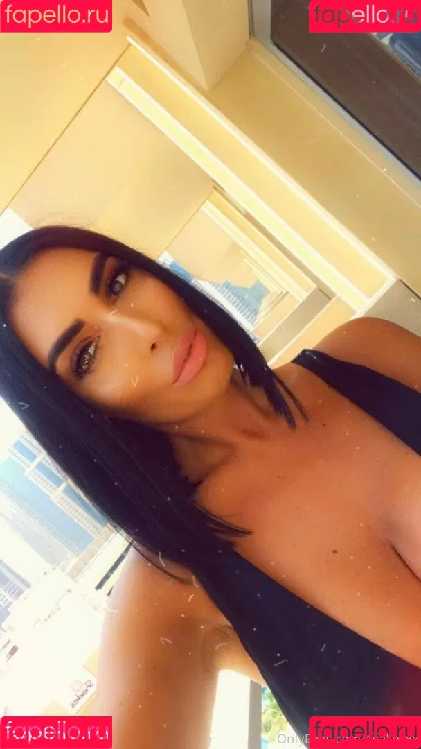 AvaKoxxx Onlyfans Photo Gallery 
