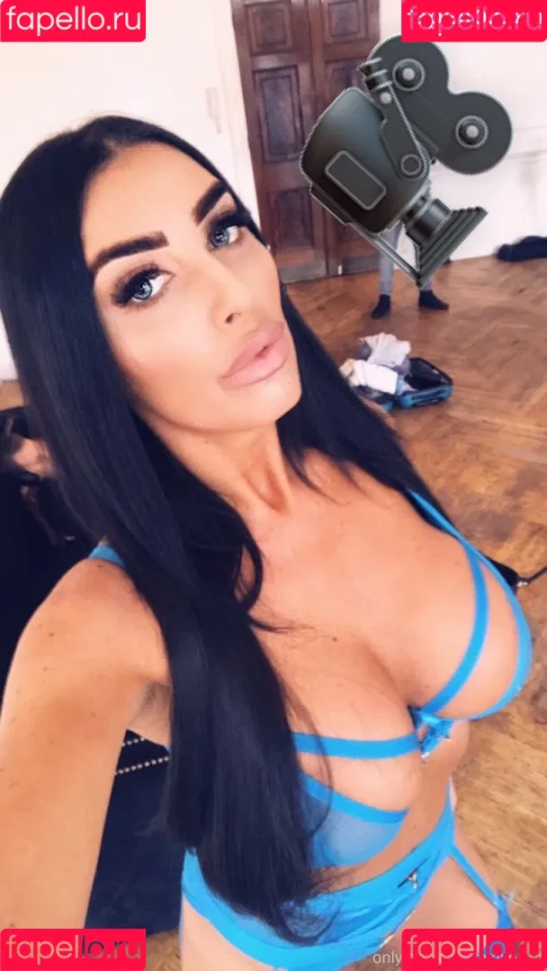 AvaKoxxx Onlyfans Photo Gallery 