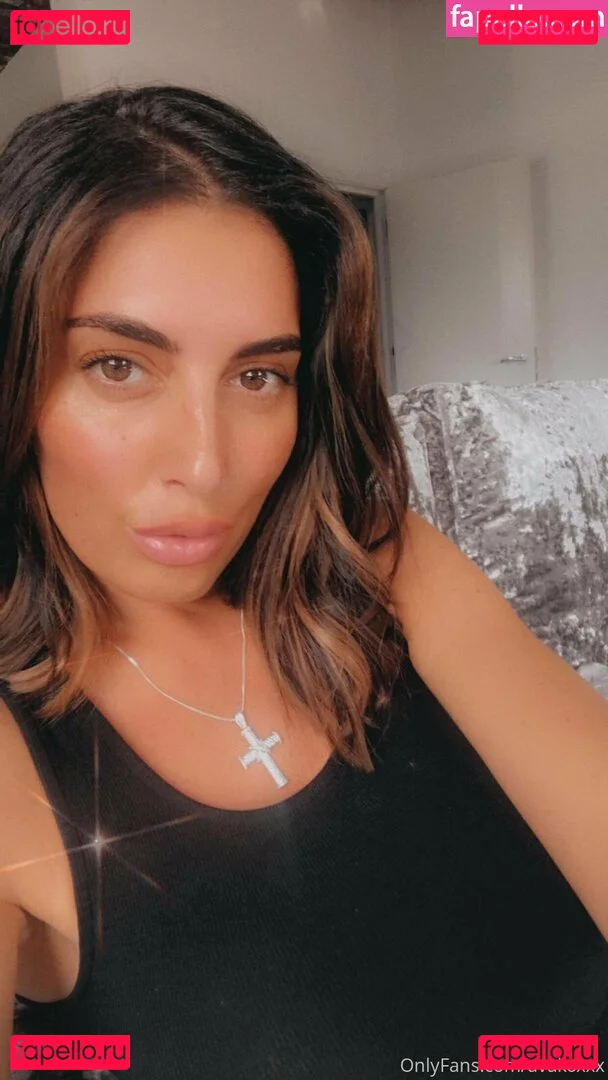 AvaKoxxx Onlyfans Photo Gallery 