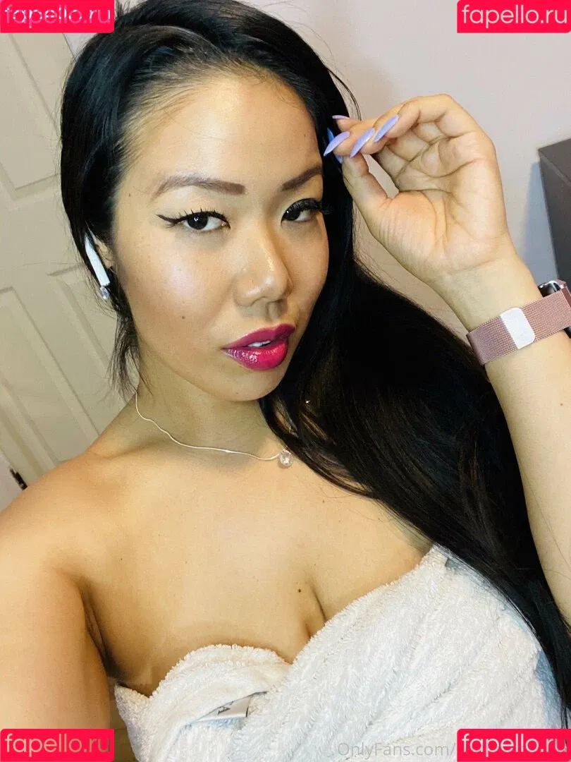 asiantsunamifree Onlyfans Photo Gallery 