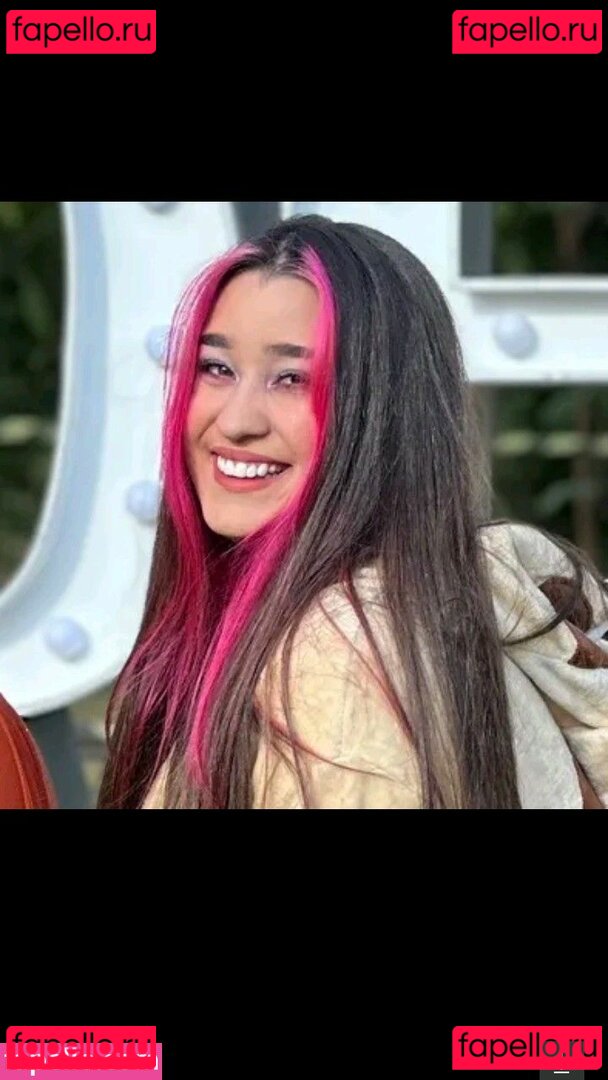 Emilly Vick Onlyfans Photo Gallery 