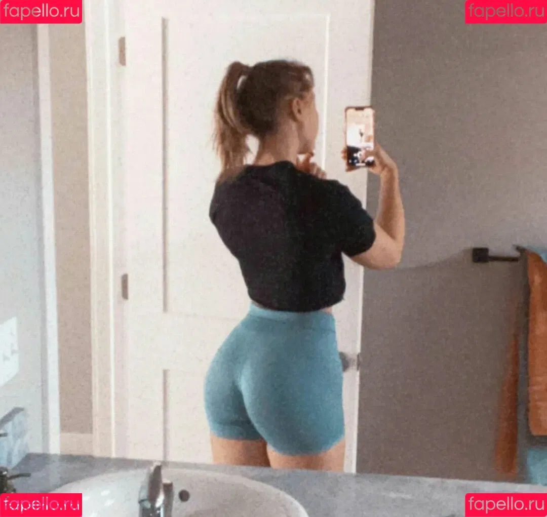 Pineapplebrat Onlyfans Photo Gallery 
