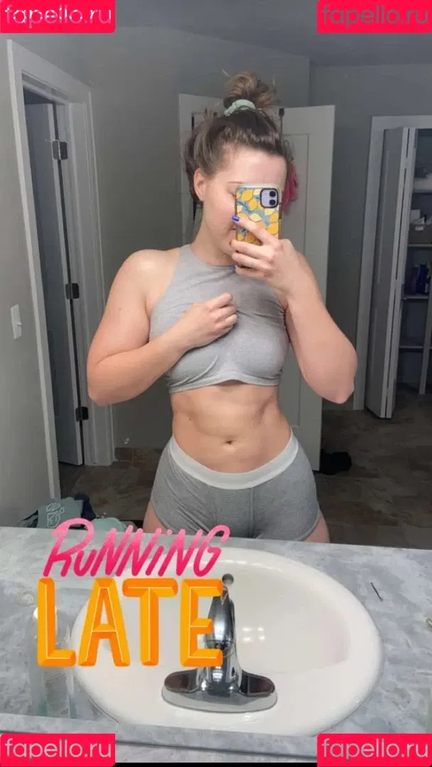 Pineapplebrat Onlyfans Photo Gallery 