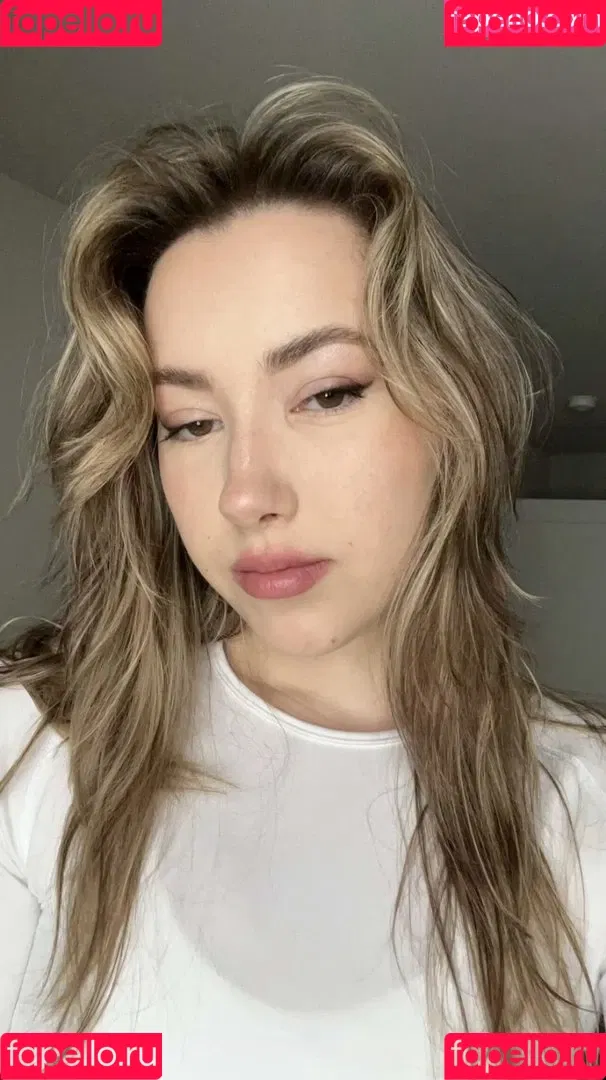 Pineapplebrat Onlyfans Photo Gallery 