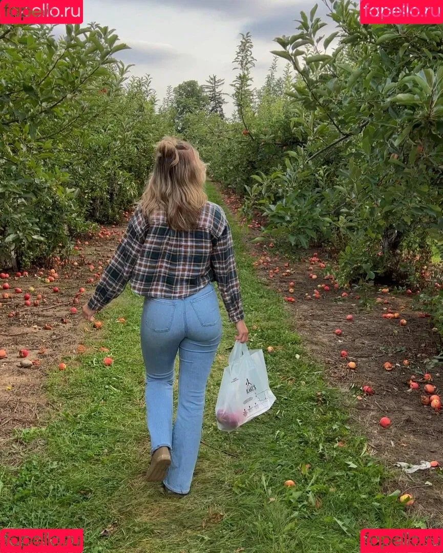 Pineapplebrat Onlyfans Photo Gallery 