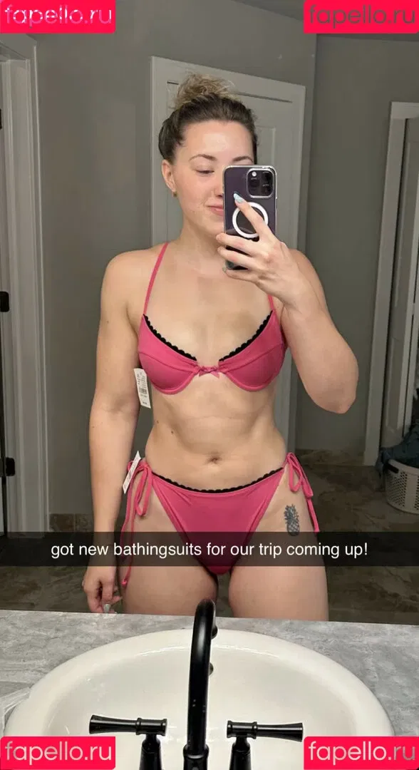Pineapplebrat Onlyfans Photo Gallery 