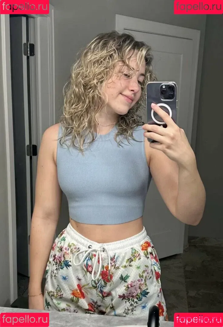 Pineapplebrat Onlyfans Photo Gallery 