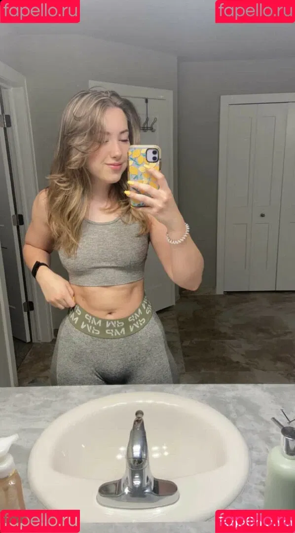 Pineapplebrat Onlyfans Photo Gallery 