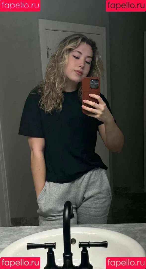 Pineapplebrat Onlyfans Photo Gallery 