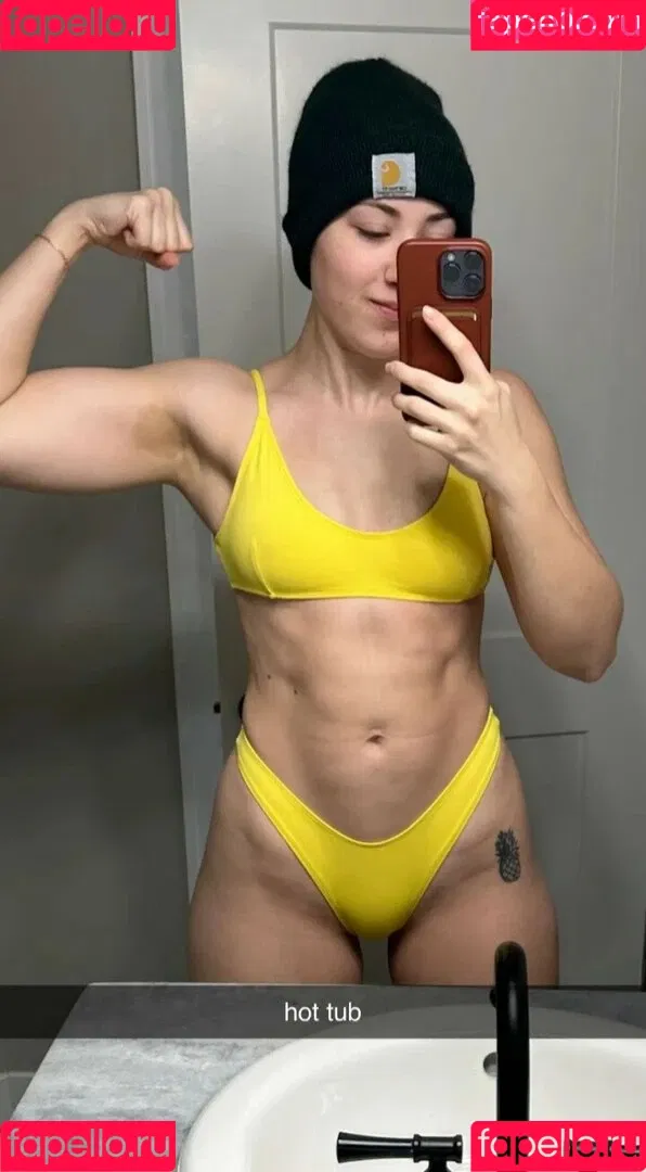 Pineapplebrat Onlyfans Photo Gallery 
