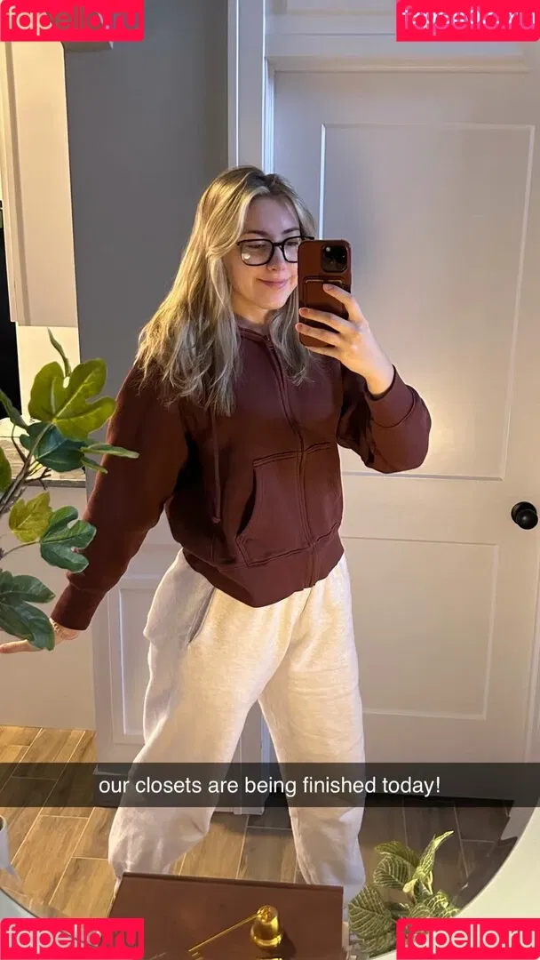 Pineapplebrat Onlyfans Photo Gallery 