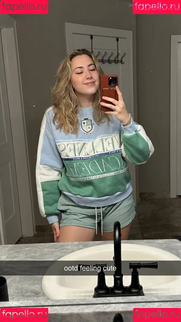 Pineapplebrat Onlyfans Photo Gallery 