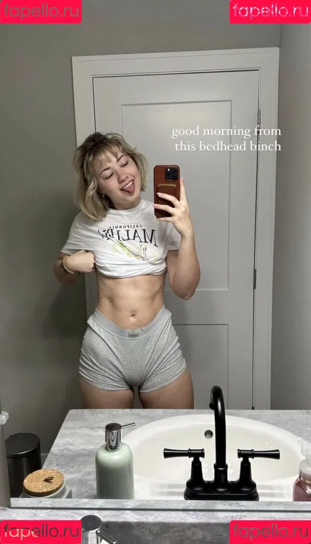 Pineapplebrat Onlyfans Photo Gallery 