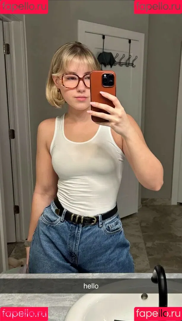 Pineapplebrat Onlyfans Photo Gallery 