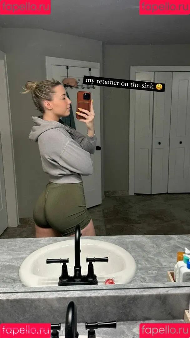 Pineapplebrat Onlyfans Photo Gallery 