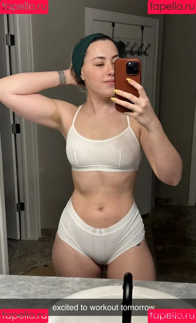 Pineapplebrat Onlyfans Photo Gallery 